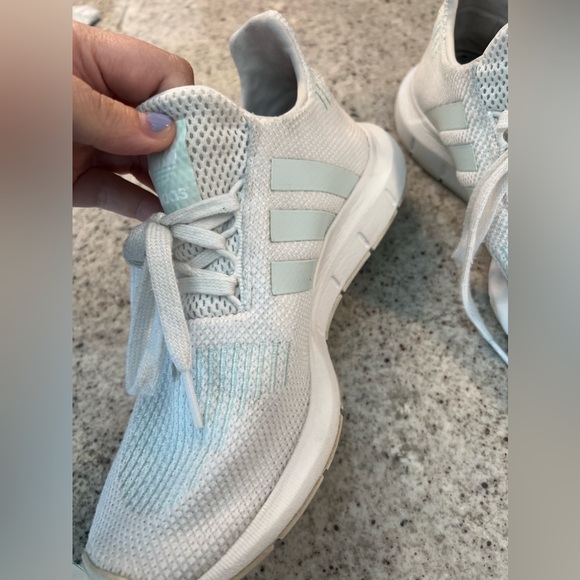 Ladies Adidas Shoes Size 6 - Picture 9 of 11